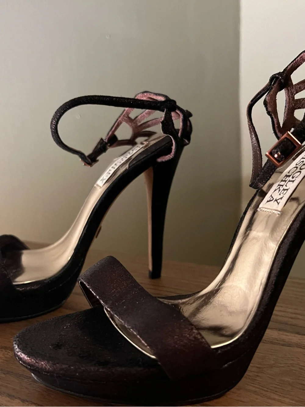 Badgley Mischka Metallic Brown Purple Strap High Heel Sandals‎